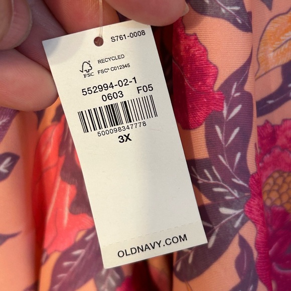 NWT Floral Old Navy swimsuit, size 3X - Picture 4 of 5